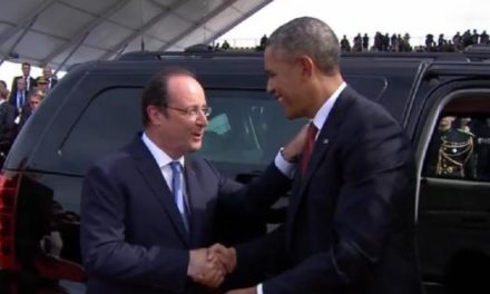 Barack Obama prend François Hollande pour son voiturier ! [Parodie Canteloup]