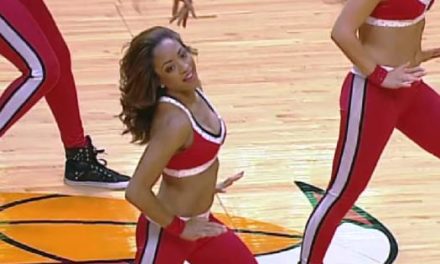 Une bonne surprise pour une pom-pom girl des Chicago Bulls