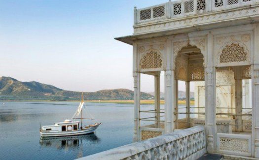 Restaurant Taj-Lake-Palace-Udaipur-India