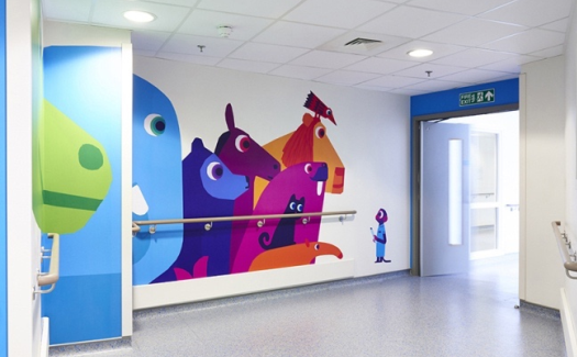 les hôpitaux décorés par les artistes