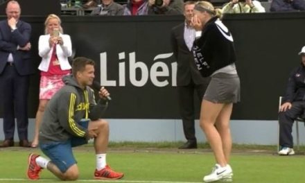 Au tennis aussi l’amour est dans le pré pour cette demande en mariage